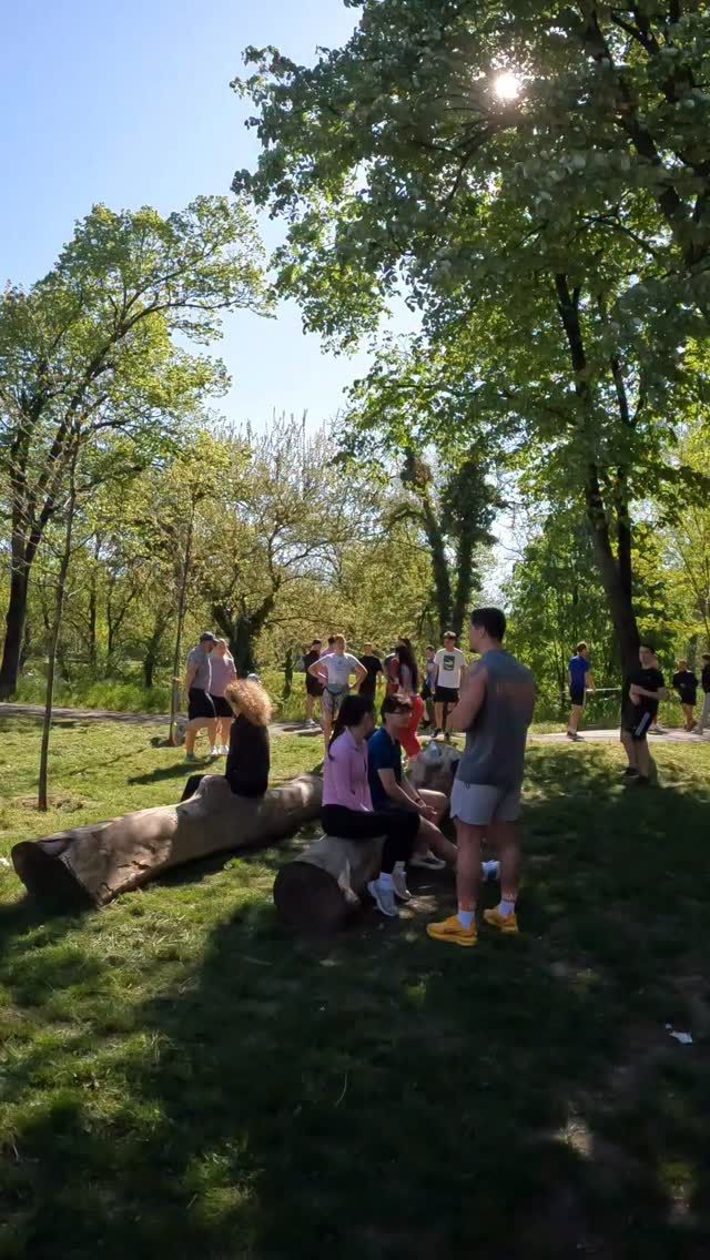 Runuccino a început de la visul a 2 oameni, dar niciodată nu a fost despre ei. Tot timpu’ a fost despre cei din jur, despre comunitate. 🤗 

Astăzi a fost tura cu numărul 111, iar noi 2, mamaccino & papaccino, am lipsit, dar motivați. Ne bucurăm enorm că spiritul și vibeul Runuccino e prezent la fiecare tură, chiar dacă noi nu suntem acolo, fizic. Putem spune că acum, micul nostru proiect, e mare, matur și frumos, iar asta e datorită vouă, celor ce ne susțineti! 🥹 

Mega mulțumiri și celor ce au avut azi grijă de tură, vă știți voi! 🤗 

#runuccino #community #run #passsion
