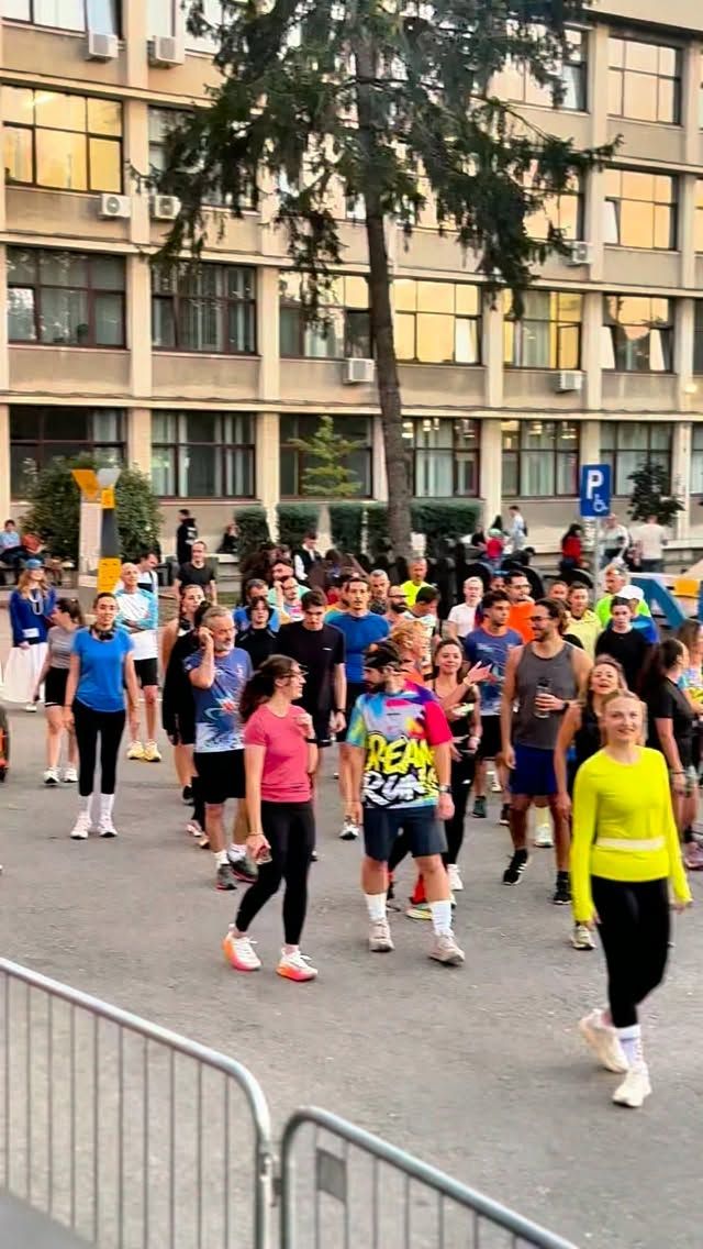 Daaaa eeee joi și ne-am văzut joi împreună cu cei de la @libertymarathon. ❤️ 

Dragilor, a fost o vară superbă, plină de emoții și amintiri minunate! 🙏 

Mulțumim tuturor pentru implicare, sunteți 
S U P E R B I S  I M I ! ❤️ 

Ne vedem la startul @libertymarathon 2026.🔥 

#runuccino #libertymarathon #community
